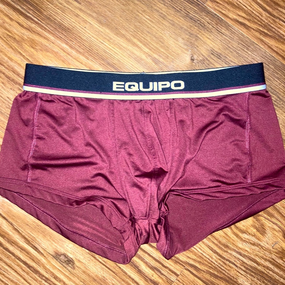 Men’s New Equipo Boxer Briefs/Trunks-size small